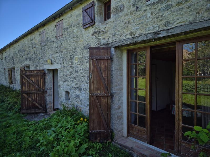 Corps de ferme - 340 m² - 16 pièces