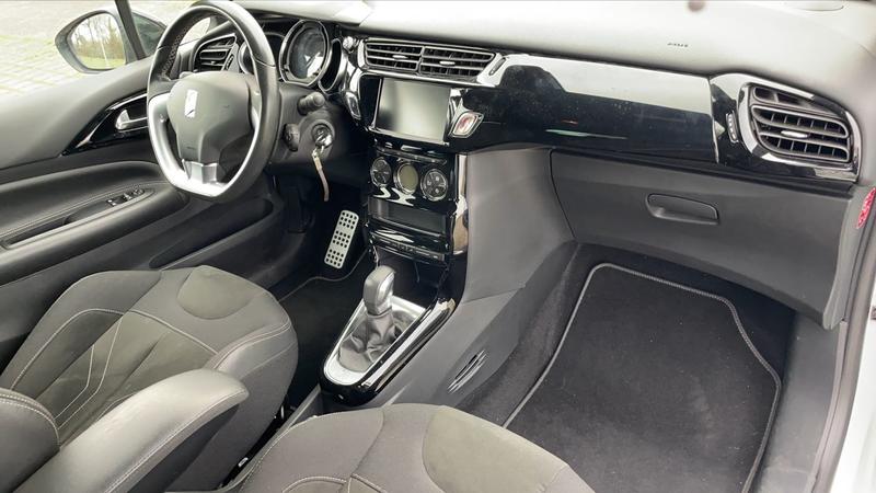 Ds Ds 3 III 1.2 PureTech 110 Eat6 Sport Chic