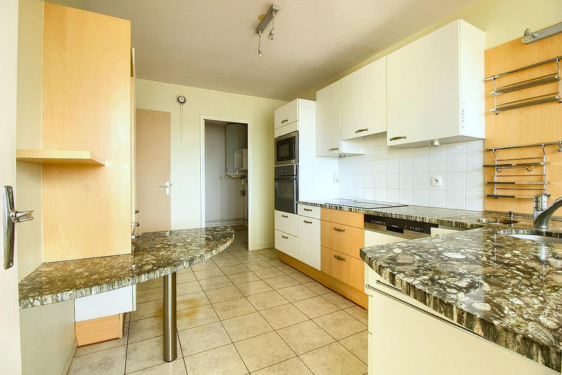 Appartement - 81 m² - 3 pièces