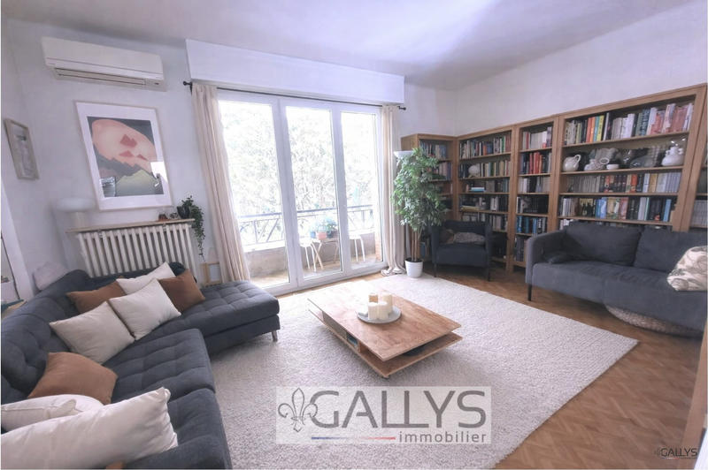 Appartement - 80 m² - 3 pièces