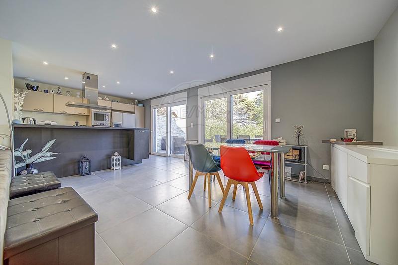 Maison - 160 m² - 6 pièces