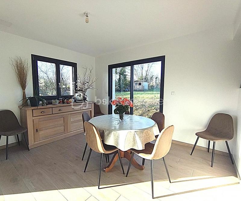 Maison - 159 m² - 7 pièces