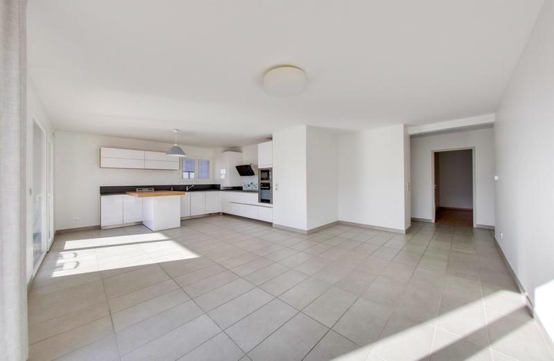 Appartement - 92 m² - 4 pièces