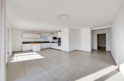 Appartement - 92 m² - 4 pièces