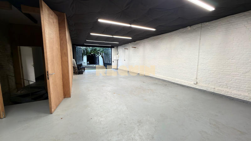 Loft - 200 m² - 3 pièces