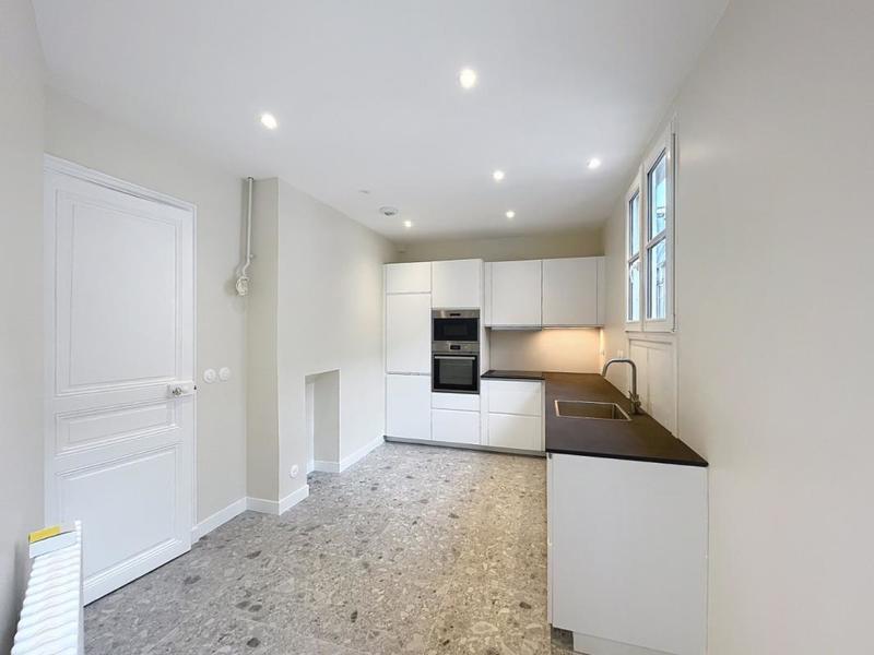 Appartement - 190 m² - 5 pièces