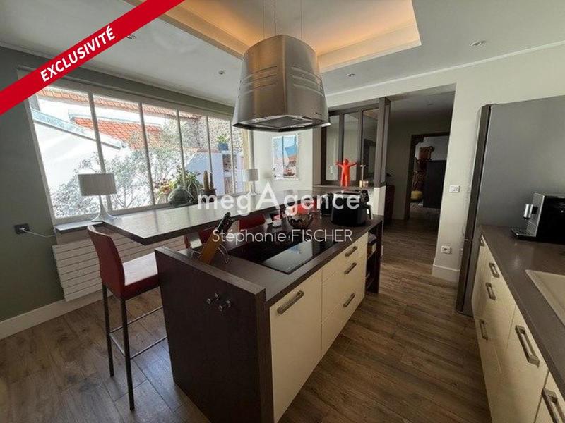 Maison en pierre - 190 m² - 9 pièces