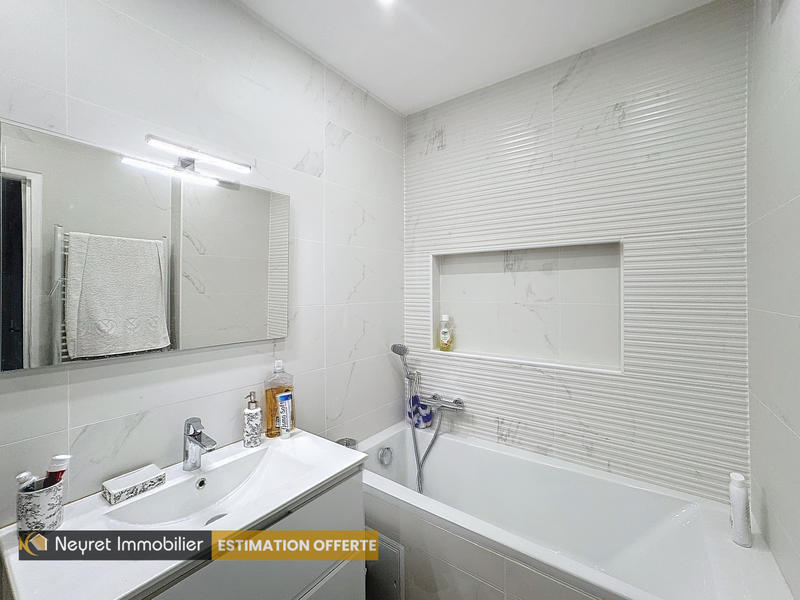 Appartement - 86 m² - 4 pièces