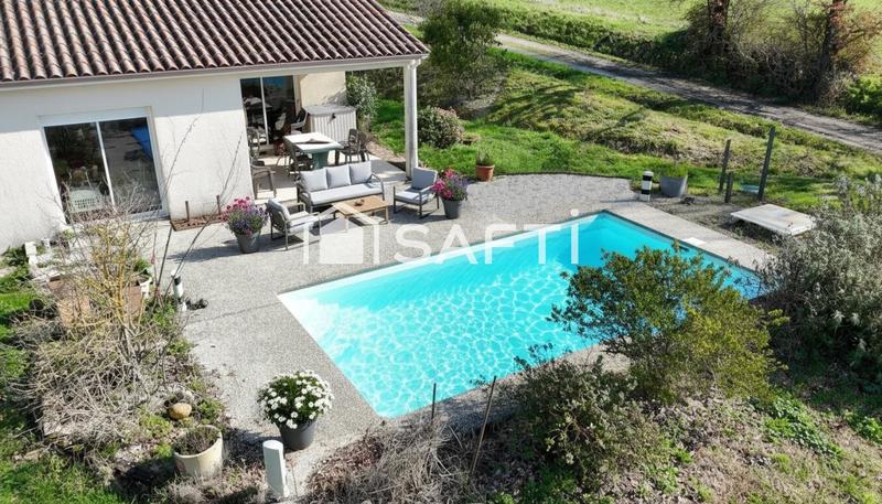 Maison - 210 m² - 10 pièces