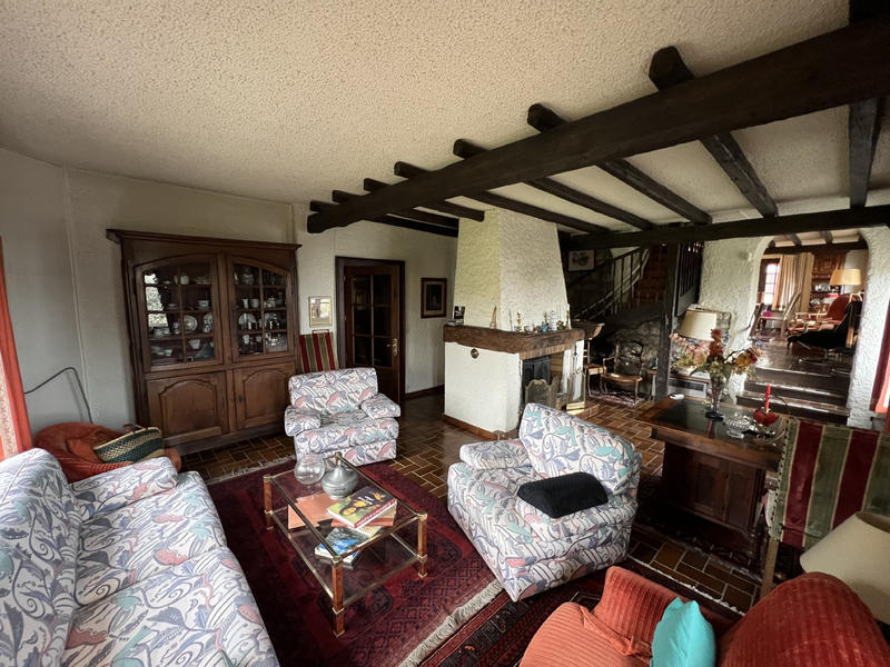 Maison - 185 m² - 8 pièces