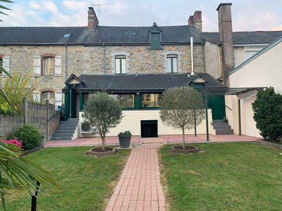 Local commercial - 140 m² - 4 pièces