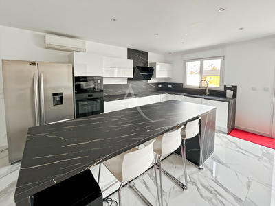 Maison - 82 m² - 4 pièces