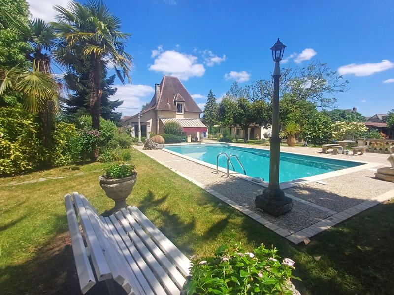 Maison ancienne - 200 m² - 5 pièces