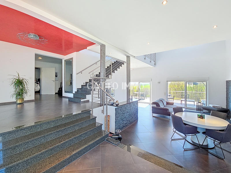 Villa - 311 m² - 7 pièces