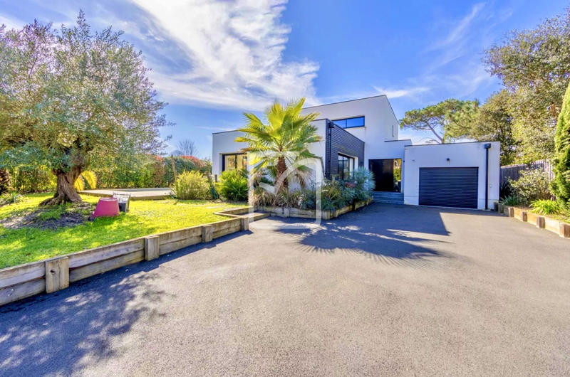 Maison - 160 m² - 6 pièces