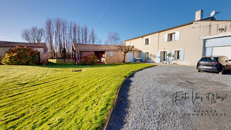 Maison ancienne - 250 m² - 6 pièces