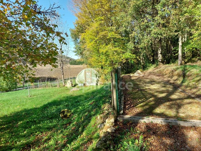 Maison - 250 m² - 10 pièces