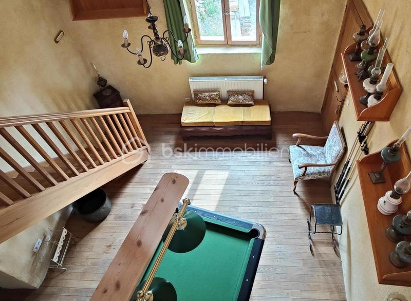 Maison en pierre - 204 m² - 9 pièces