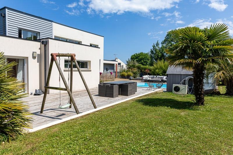 Maison - 216 m² - 7 pièces