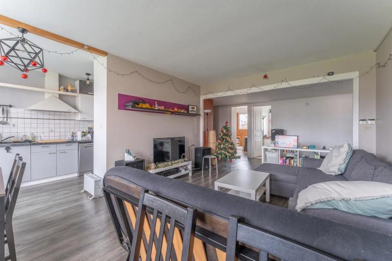 Appartement - 100 m² - 5 pièces