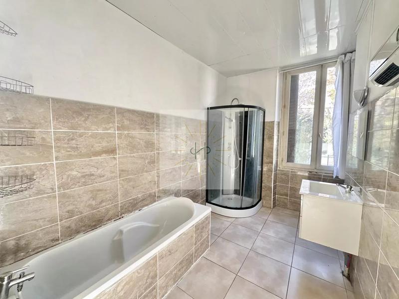 Maison - 97 m² - 5 pièces