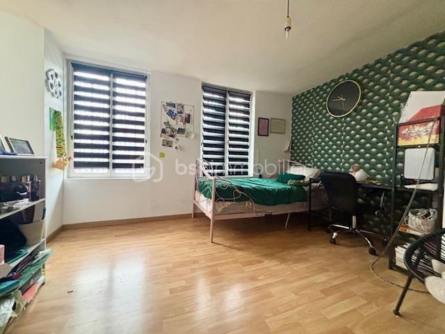 Maison - 163 m² - 8 pièces