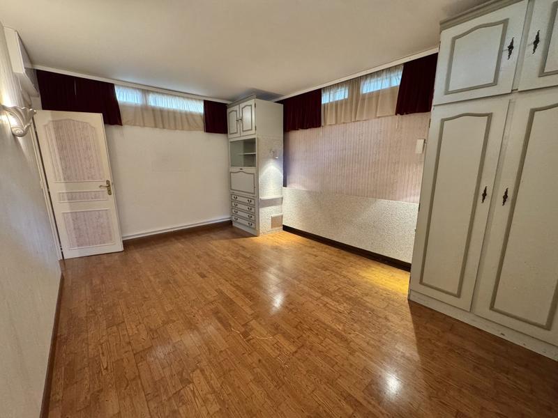 Maison contemporaine - 315 m² - 11 pièces