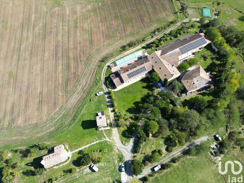 Local commercial - 1 828 m²