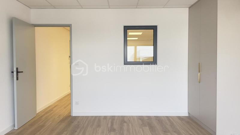 Bureau - 51 m² - 2 pièces