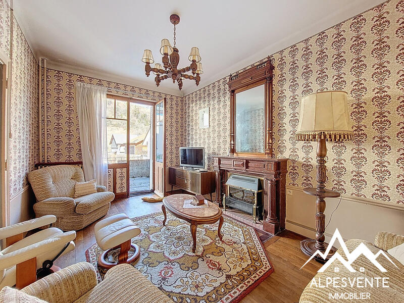 Maison ancienne - 294 m² - 13 pièces