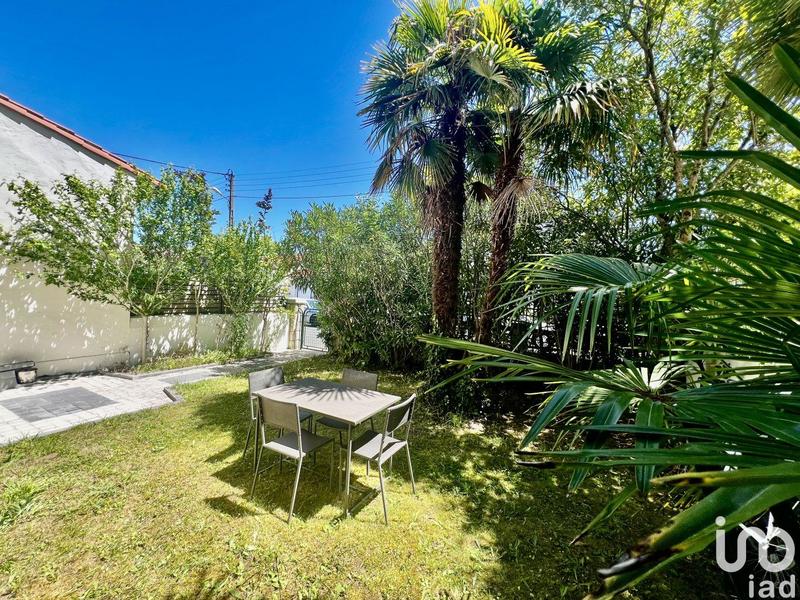 Maison - 333 m² - 12 pièces