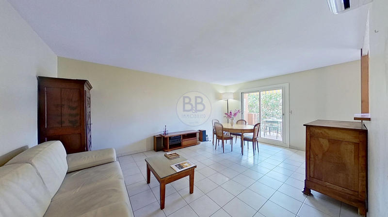 Appartement - 90 m² - 4 pièces