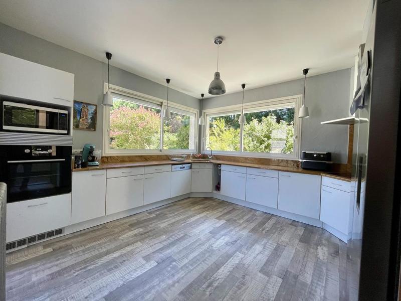 Villa - 298 m² - 8 pièces