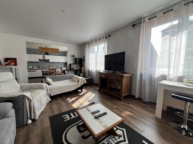 Maison - 144 m² - 5 pièces