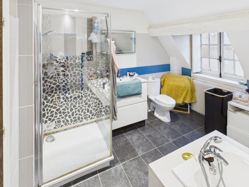 Maison - 600 m² - 7 pièces