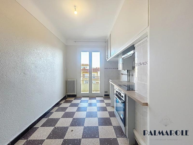 Appartement - 83 m² - 4 pièces