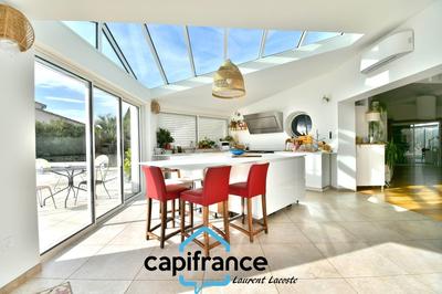 Maison d'architecte - 278 m² - 9 pièces