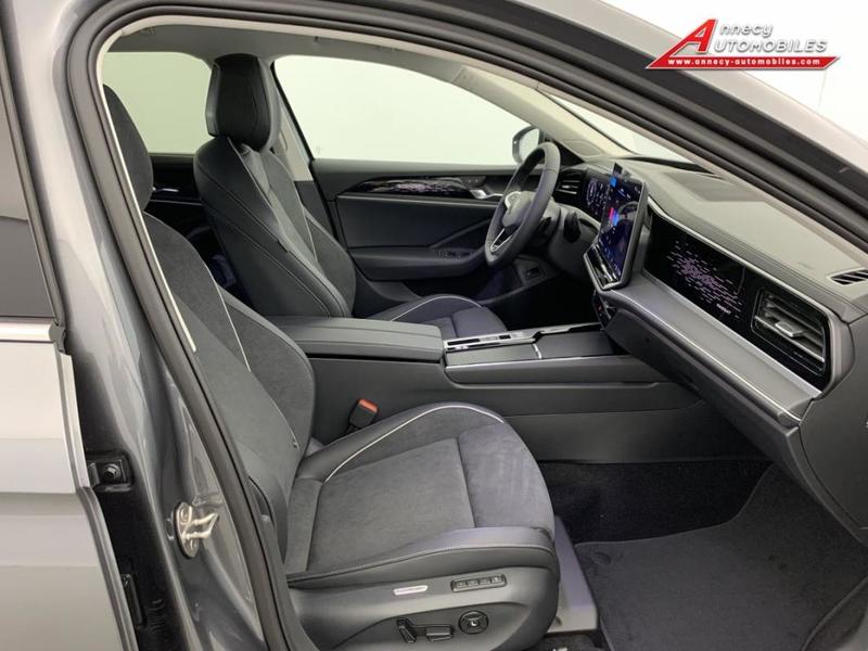 Volkswagen Passat 1.5 eTSI Opf 150 Dsg7 Elegance