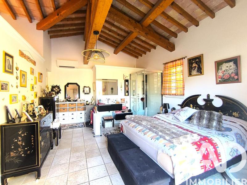 Maison - 200 m² - 6 pièces