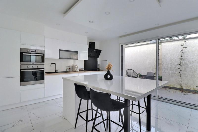 Maison - 110 m² - 4 pièces