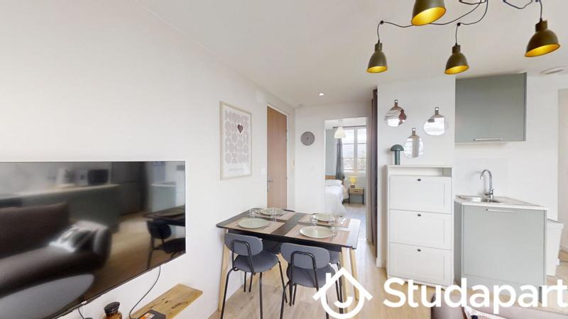 Chambre - 10 m² - 1 pièce