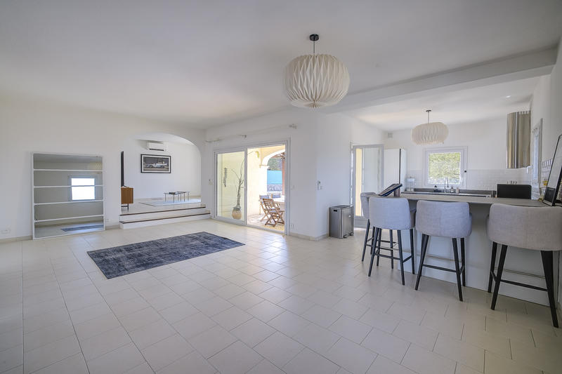 Villa - 220 m² - 6 pièces