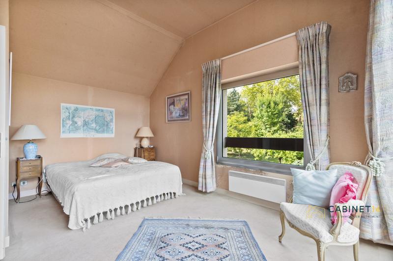 Maison contemporaine - 250 m² - 8 pièces