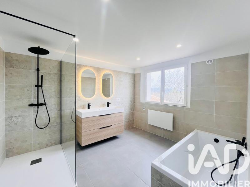 Appartement - 171 m² - 6 pièces