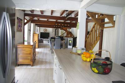 Maison - 157 m² - 8 pièces