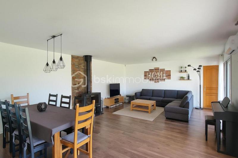 Maison - 192 m² - 9 pièces