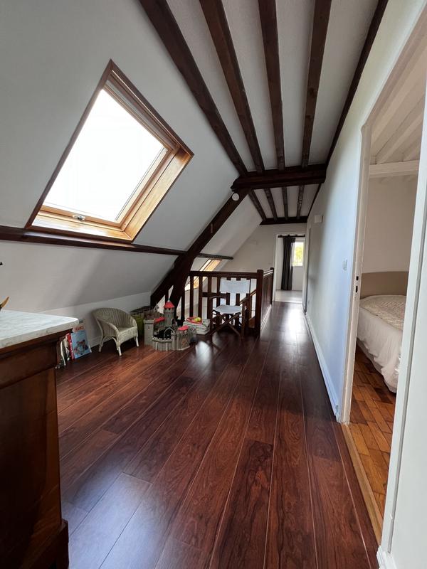 Maison traditionnelle - 144 m² - 7 pièces