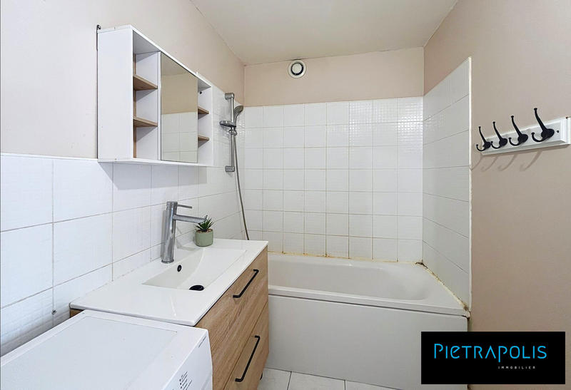 Appartement - 86 m² - 4 pièces