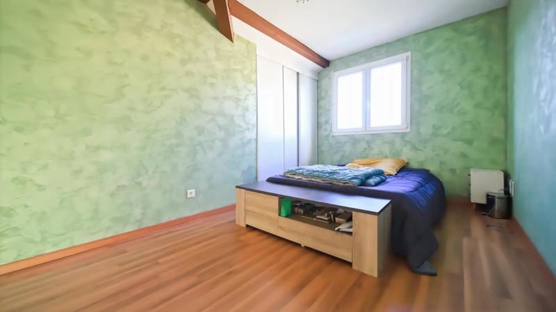 Maison - 250 m² - 7 pièces