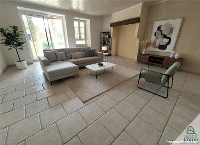 Maison de bourg - 142 m² - 7 pièces